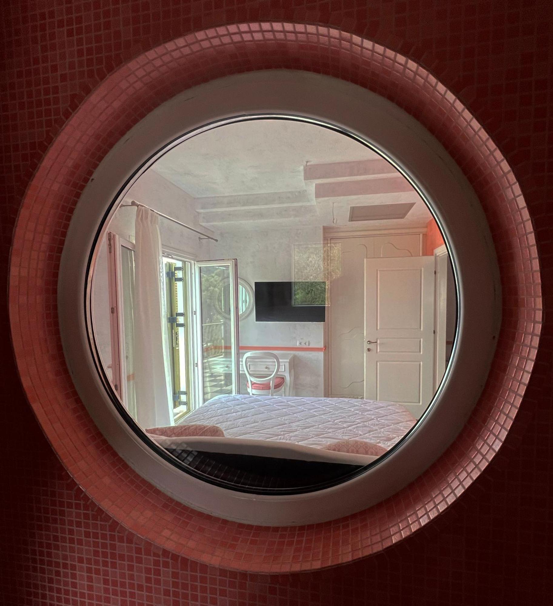Irida Boutique Hotel Parga Ngoại thất bức ảnh