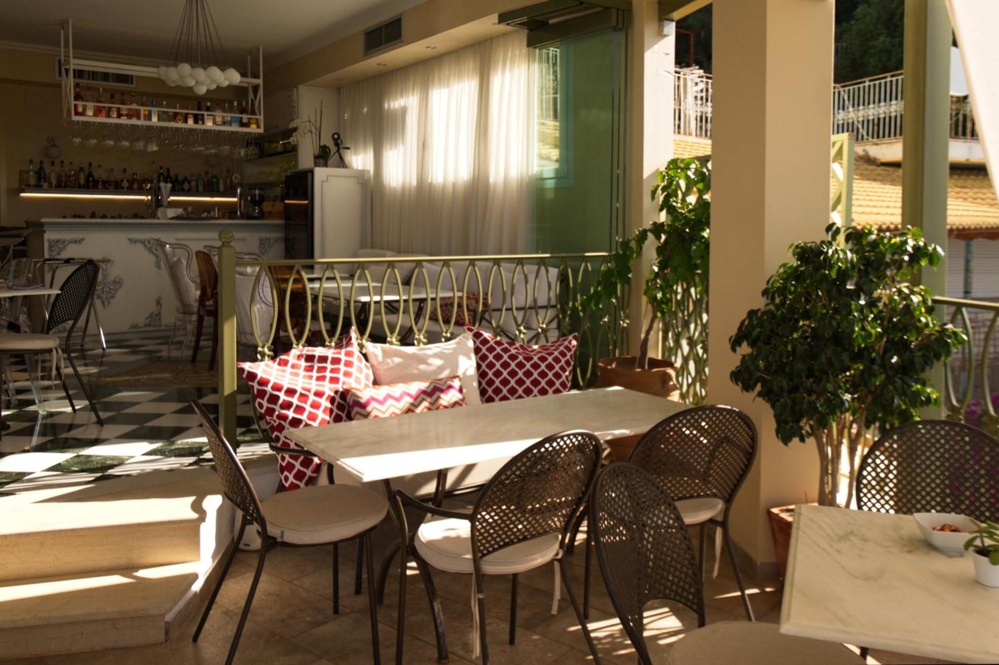 Irida Boutique Hotel Parga Ngoại thất bức ảnh
